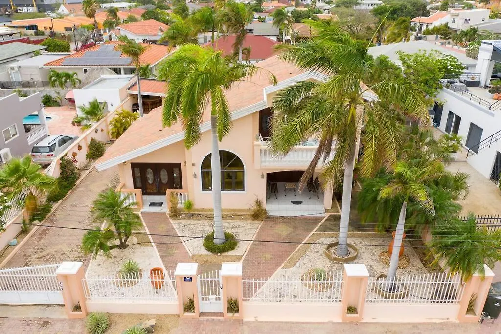 Bubali Villa - Just A 2-Minute Drive To Eagle Beach Palm Beach