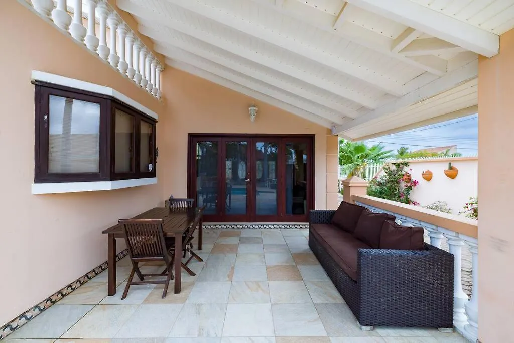 Bubali Villa - Just A 2-Minute Drive To Eagle Beach Palm Beach
